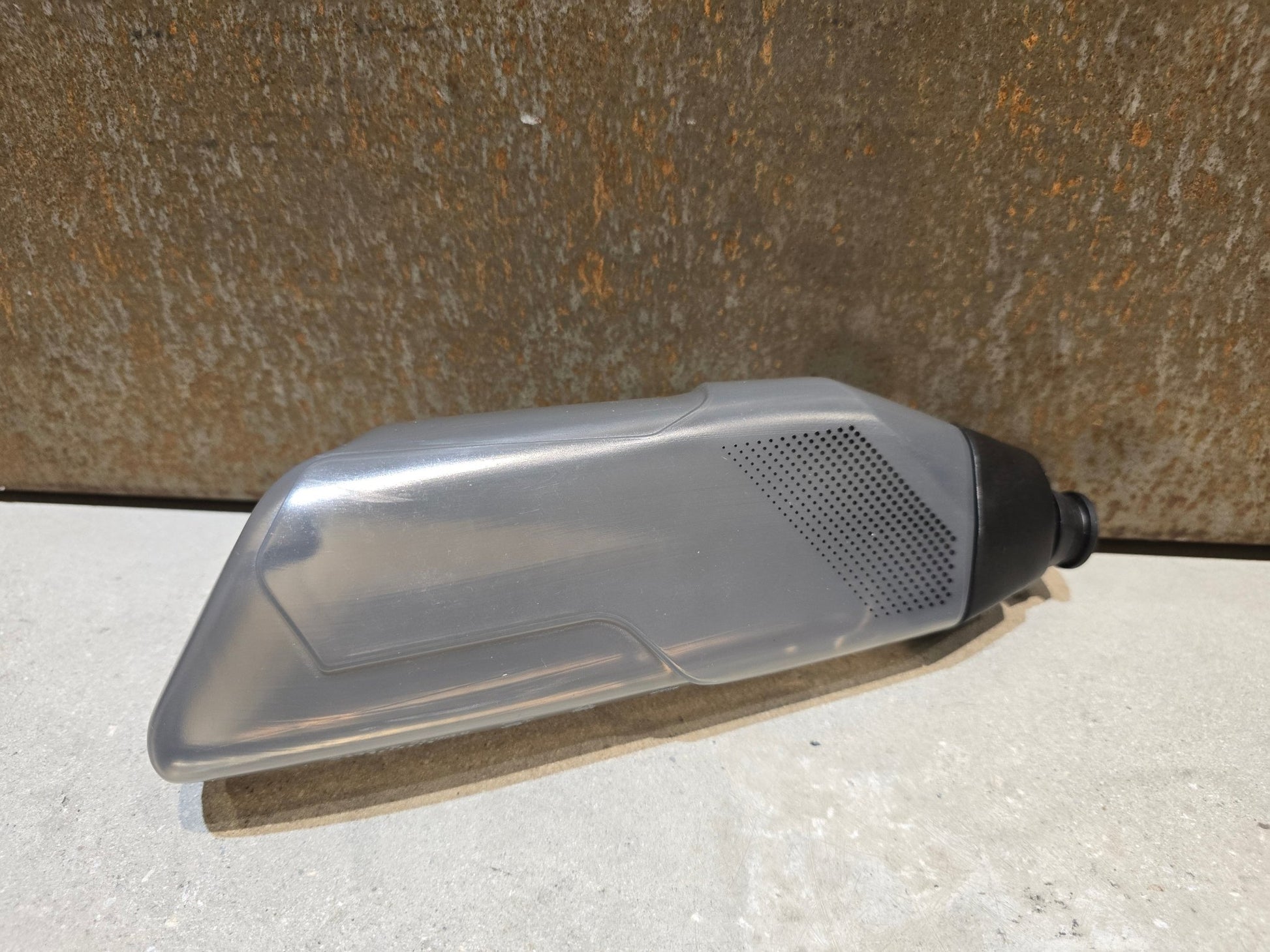 Trinkflaschen und Halter von Trek, TREK RSL AERO TRINKFLASCHE / 5324024 / 591ML / GREY vor USEDBIKES - OB.DE Hintergrund