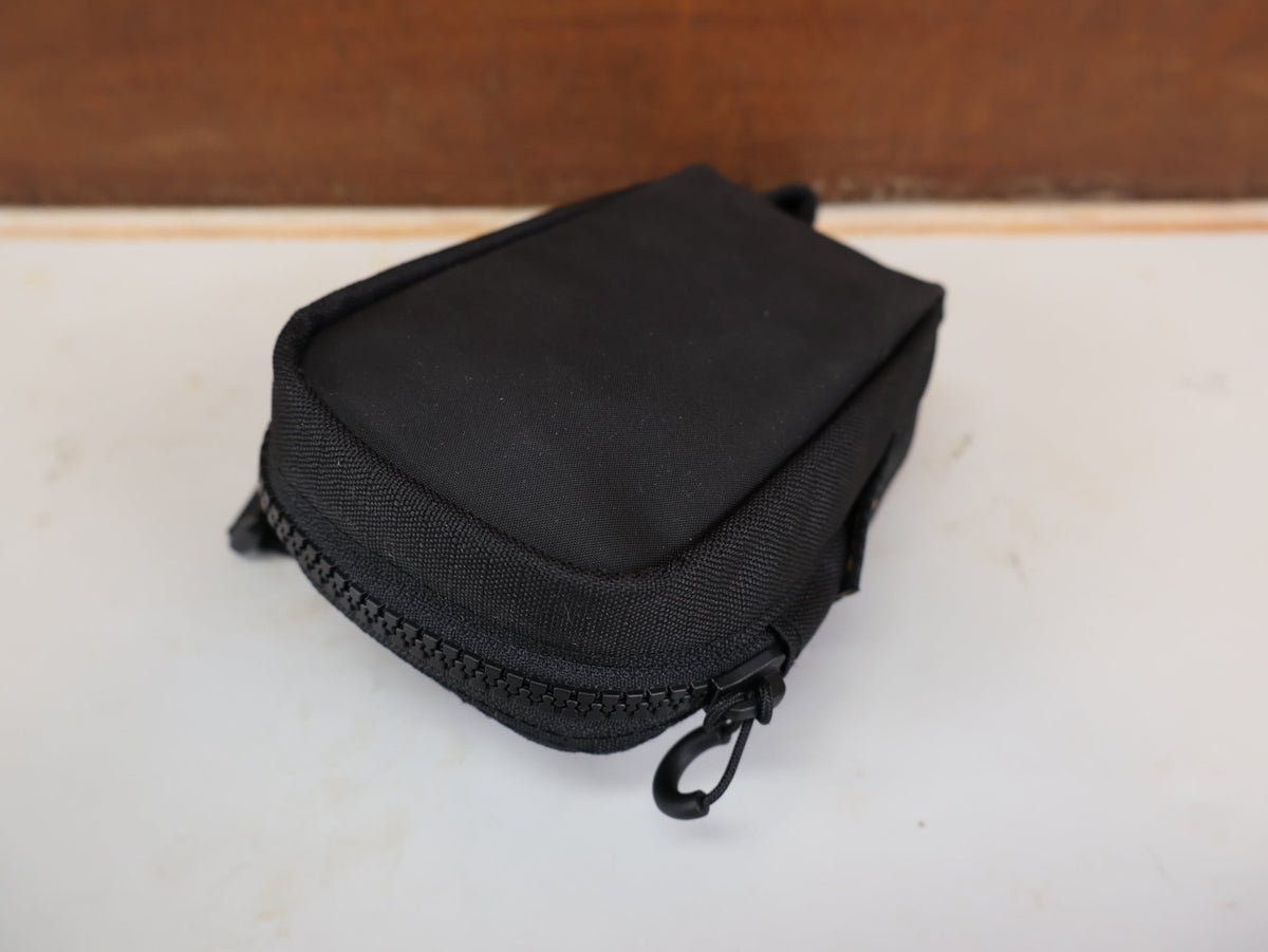 Taschen & Rucksäcke von Trek, TREK SATTELTASCHE 0.28 LITER SCHWARZ HAN 5318511 vor USEDBIKES-OB.DE Hintergrund