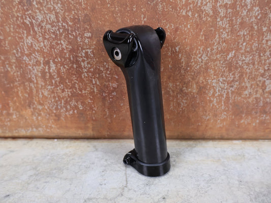 Sattelstütze von Trek, TREK SEAT MAST CARBON SITZTURMAUFSATZ SATTELSTÜTZE 135MM / SB 5MM vor USEDBIKES - OB.DE Hintergrund
