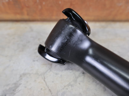 Sattelstütze von Bontrager, TREK SEAT MAST CARBON SITZTURMAUFSATZ SATTELSTÜTZE 175MM / SB 20MM vor USEDBIKES - OB.DE Hintergrund