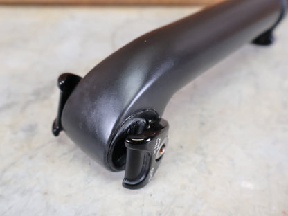 Sattelstütze von Bontrager, TREK SEAT MAST CARBON SITZTURMAUFSATZ SATTELSTÜTZE 175MM / SB 20MM vor USEDBIKES - OB.DE Hintergrund