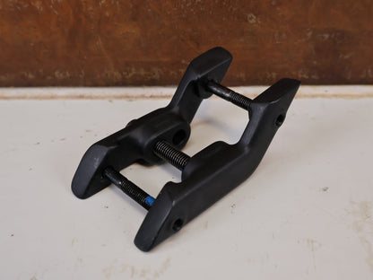 Vorbau von Trek, TREK SLASH 2024 MULLET LOWER SHOCK MOUNT BRACKETS / HAN 5317349 vor USEDBIKES-OB.DE Hintergrund