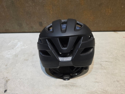 Helme von Trek, TREK STARVOS WAVECEL FAHRRADHELM / BLACK MATTE vor USEDBIKES - OB.DE Hintergrund