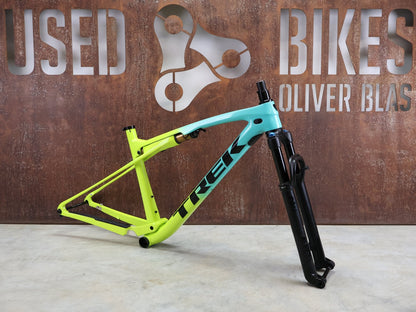 Mountainbikerahmen von Trek, TREK SUPERCALIBER GEN 1 FRAMESET INKL FEDERGABEL FOX PERFORMANCE / L vor USEDBIKES - OB.DE Hintergrund