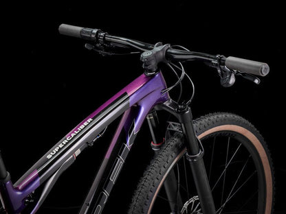 Mountainbike von Trek, TREK SUPERCALIBER SL 9.7 GX AXS T - TYPE GEN 2 / L vor USEDBIKES - OB.DE Hintergrund