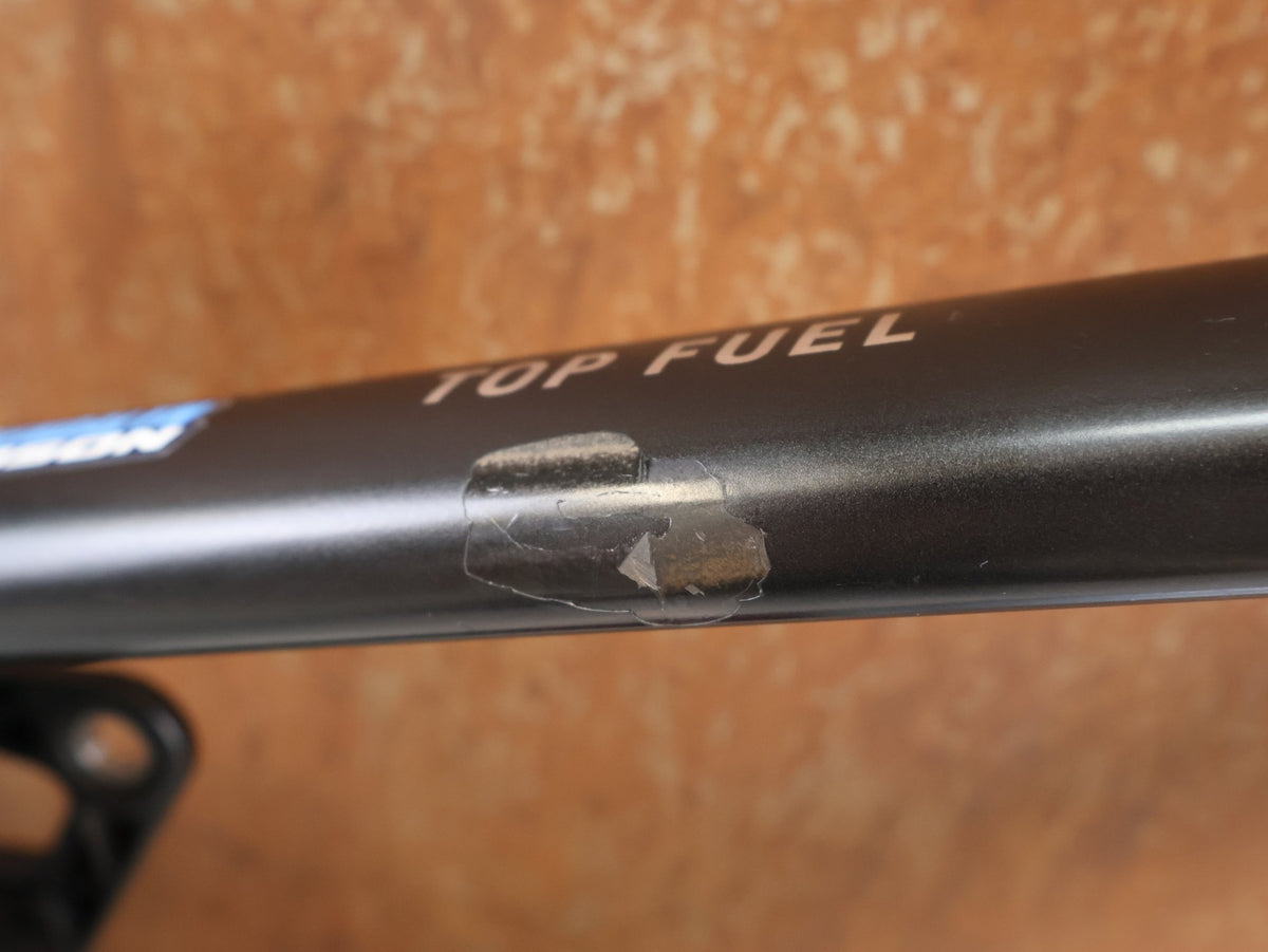 Mountainbikerahmen von Trek, TREK TOP FUEL CARBON RAHMEN / GRÖßE M / FACTORY RACING TEAM / BASTLERWARE vor USEDBIKES-OB.DE Hintergrund