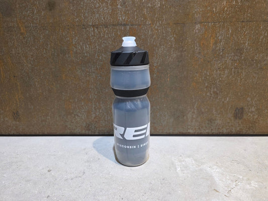 Trinkflaschen und Halter von Trek, TREK VODA ICE 591ML THERMO TRINKFLASCHE / SCHWARZ vor USEDBIKES - OB.DE Hintergrund