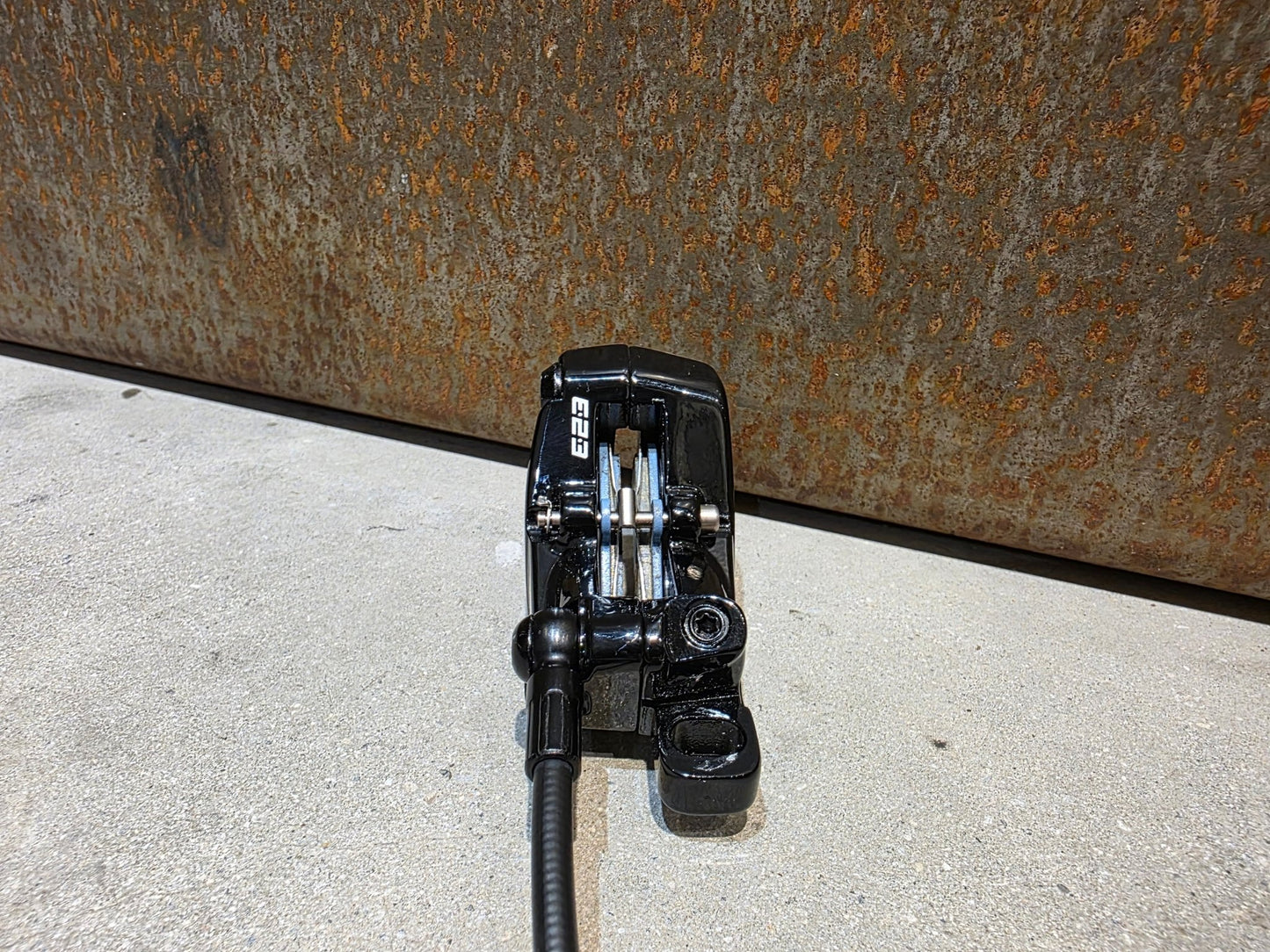 Bremse von TRP, TRP TRAIL EVO HD - M843 SCHEIBENBREMSE 203MM VORNE UND HINTEN vor USEDBIKES - OB.DE Hintergrund