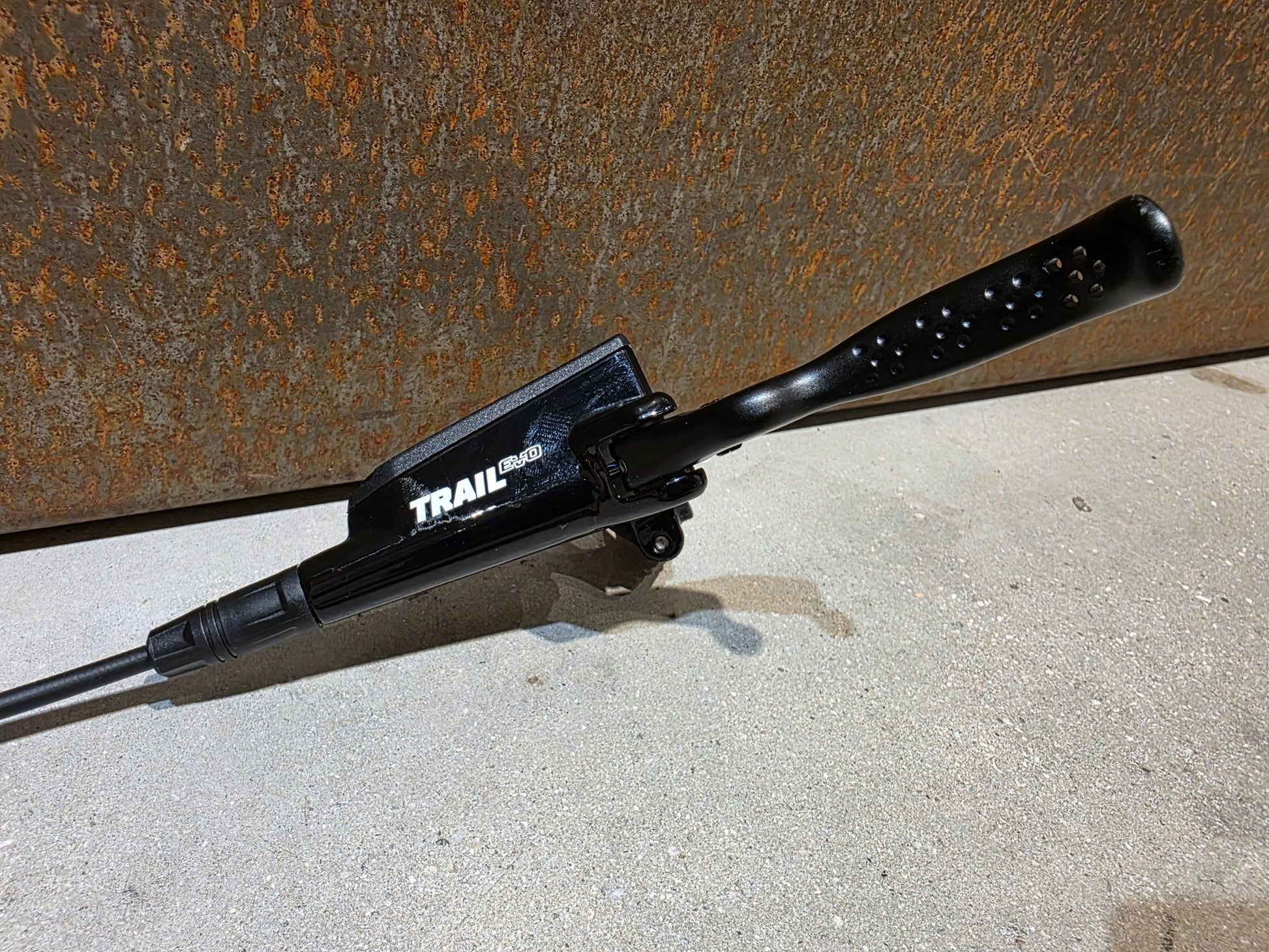 Bremse von TRP, TRP TRAIL EVO HD - M843 SCHEIBENBREMSE 203MM VORNE UND HINTEN vor USEDBIKES - OB.DE Hintergrund