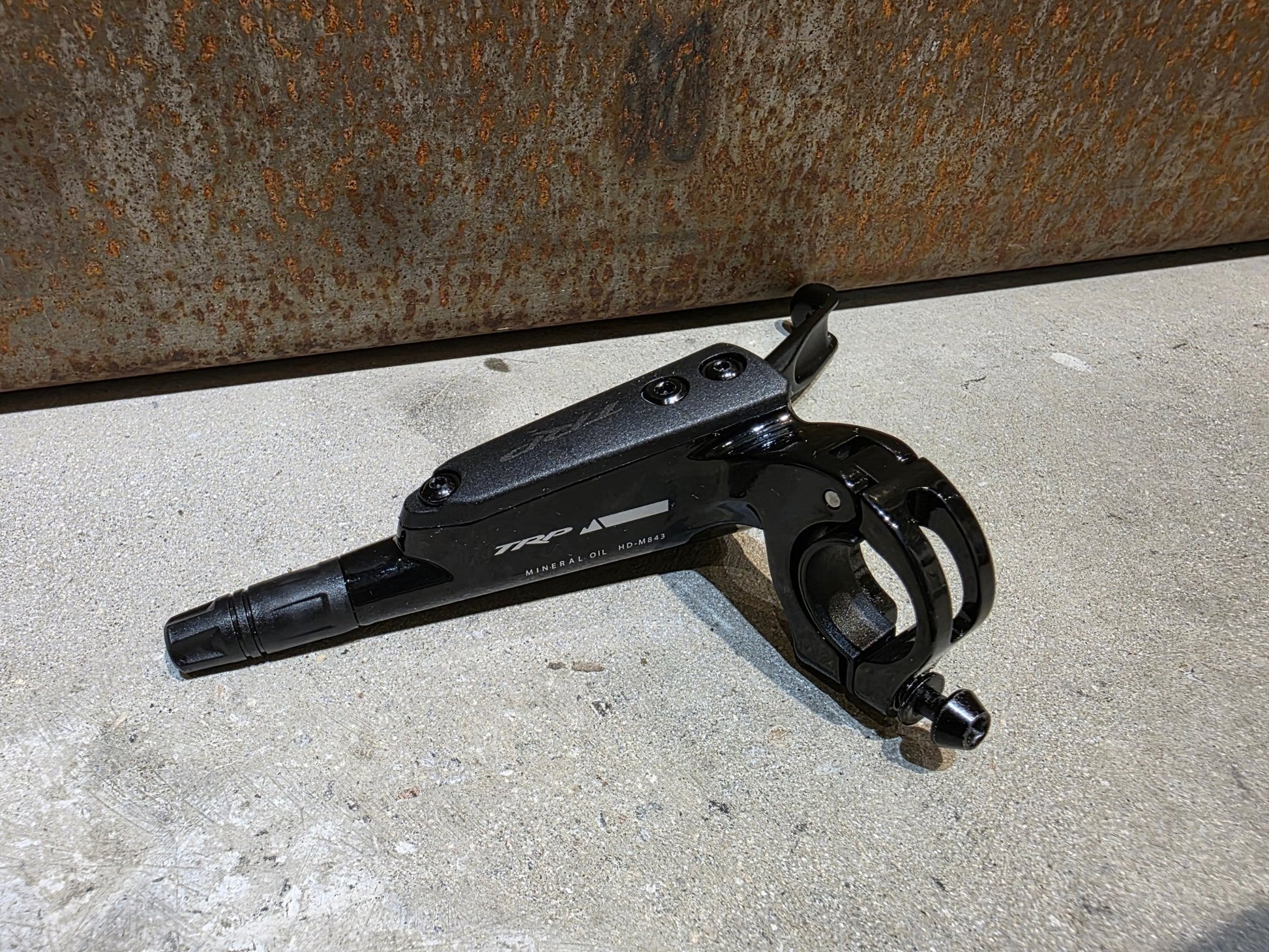 Bremse von TRP, TRP TRAIL EVO HD - M843 SCHEIBENBREMSE 203MM VORNE UND HINTEN vor USEDBIKES - OB.DE Hintergrund