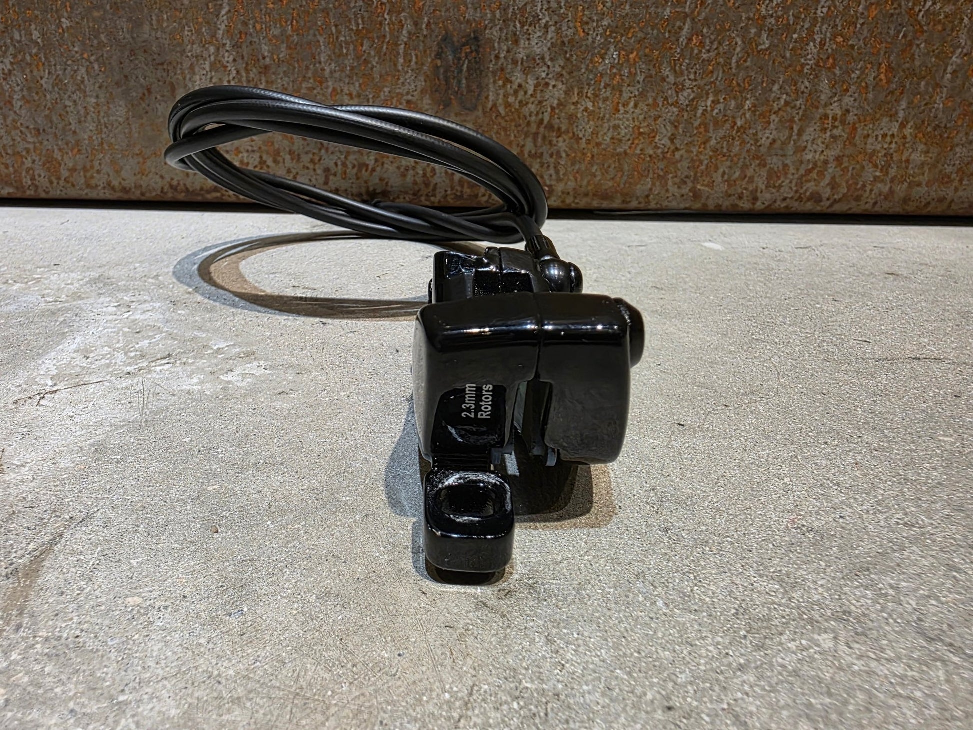 Bremse von TRP, TRP TRAIL EVO HD - M843 SCHEIBENBREMSE 203MM VORNE UND HINTEN vor USEDBIKES - OB.DE Hintergrund