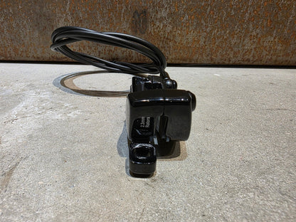 Bremse von TRP, TRP TRAIL EVO HD - M843 SCHEIBENBREMSE 203MM VORNE UND HINTEN vor USEDBIKES - OB.DE Hintergrund