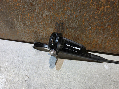 Bremse von TRP, TRP TRAIL EVO HD - M843 SCHEIBENBREMSE 203MM VORNE UND HINTEN vor USEDBIKES - OB.DE Hintergrund