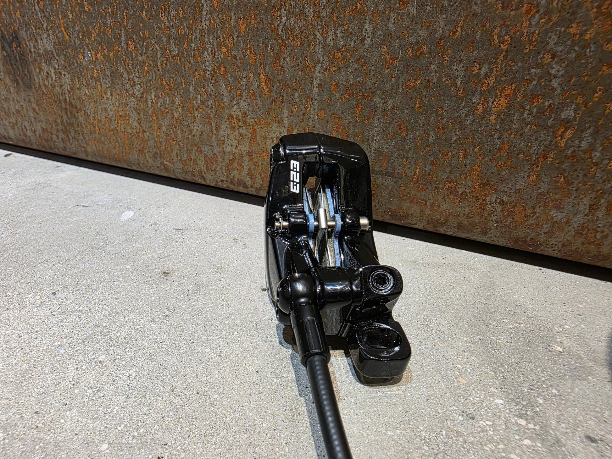 Bremse von TRP, TRP TRAIL EVO HD - M843 SCHEIBENBREMSE 203MM VORNE UND HINTEN vor USEDBIKES - OB.DE Hintergrund