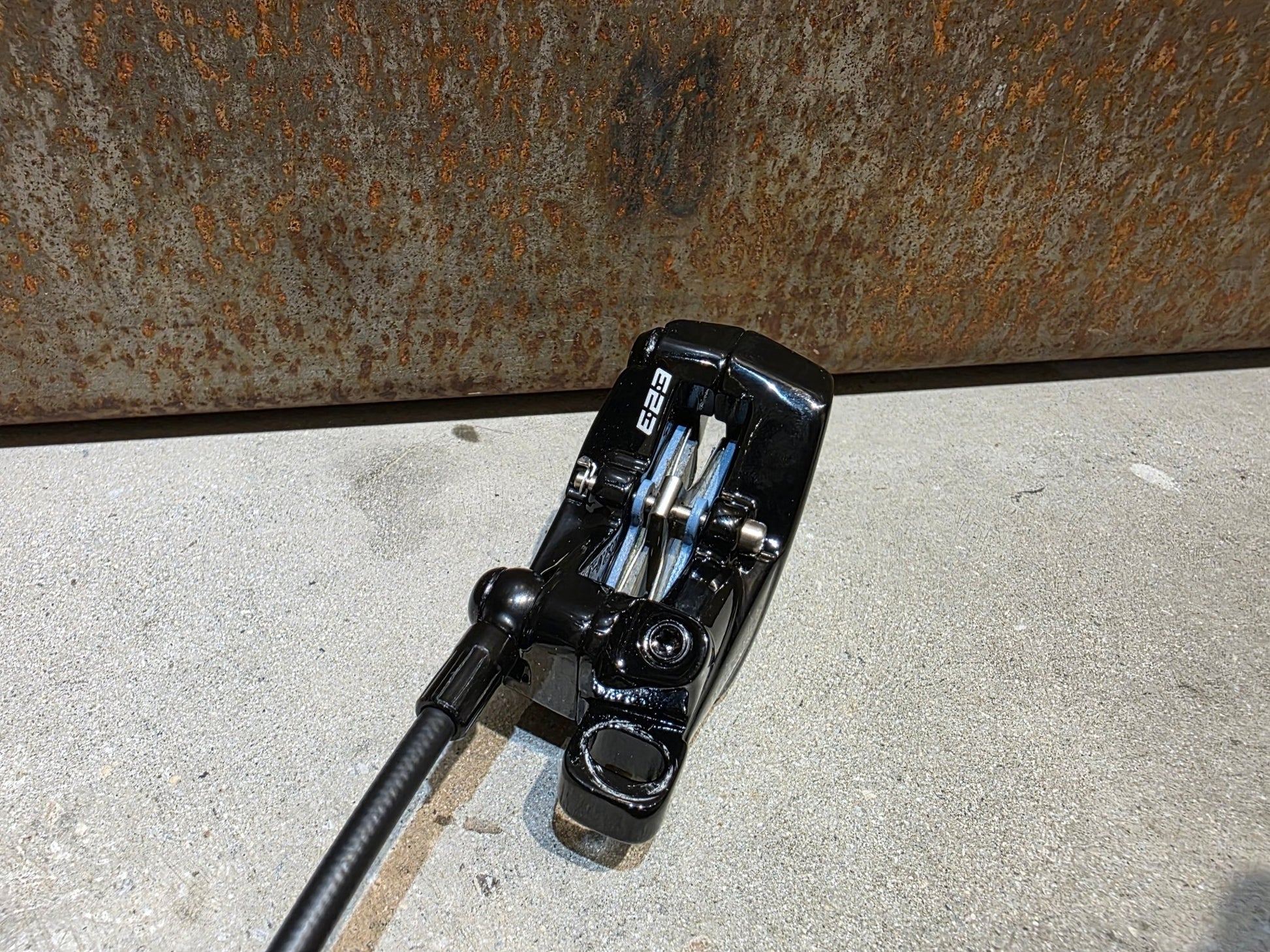 Bremse von TRP, TRP TRAIL EVO HD - M843 SCHEIBENBREMSE 203MM VORNE UND HINTEN vor USEDBIKES - OB.DE Hintergrund