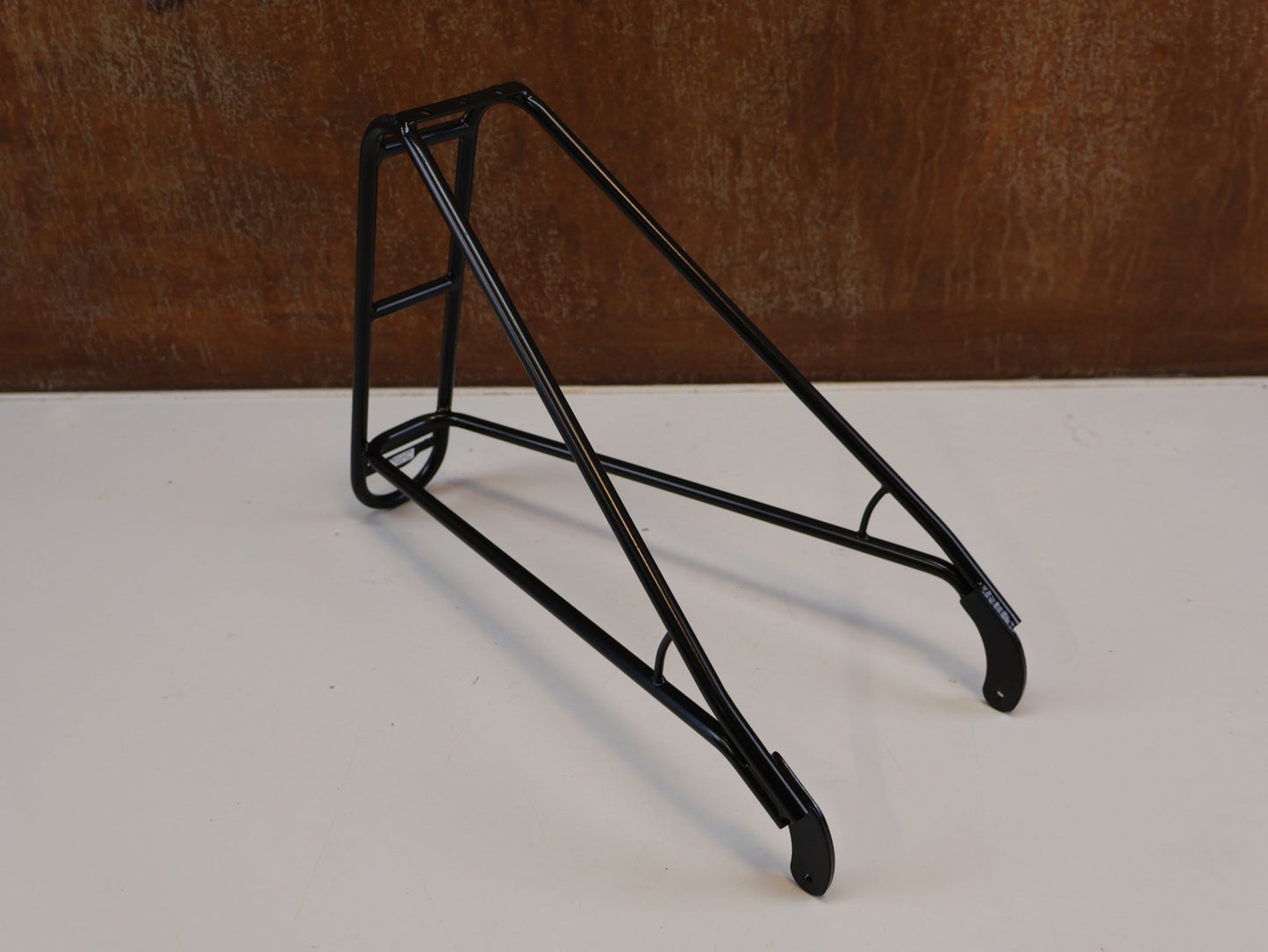 Schutzbleche & Gepäckträger von Tubus, TUBUS DISCO 28 / CHROM-MOLYBDÄN GEPÄCKTRÄGER / DISC SCHNELLSPANNER vor USEDBIKES-OB.DE Hintergrund