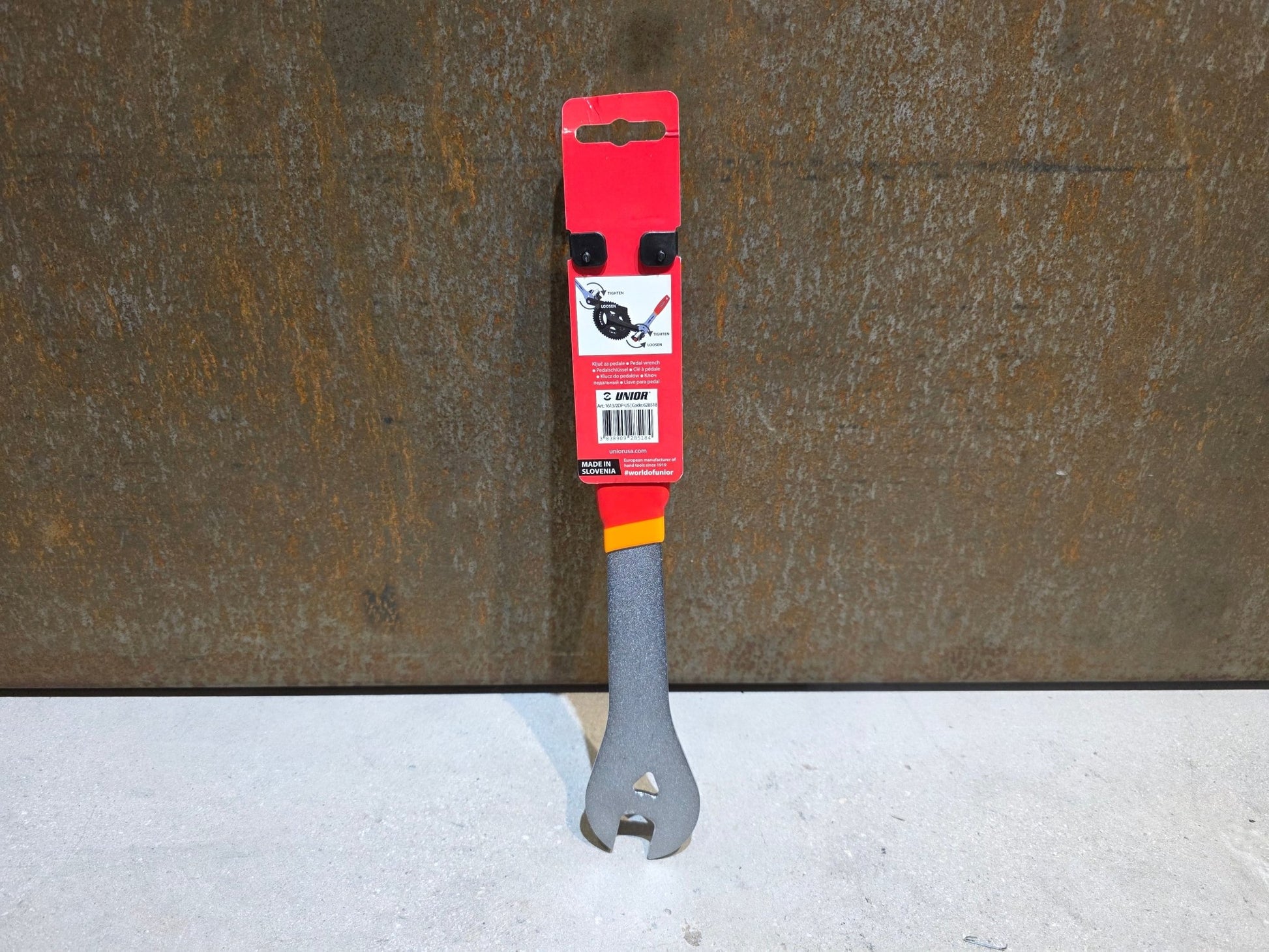 Luftpumpen & Werkzeug von Unior, UNIOR COMPACT PEDAL WRENCH / 15MM PEDALSCHLÜSSEL vor USEDBIKES - OB.DE Hintergrund