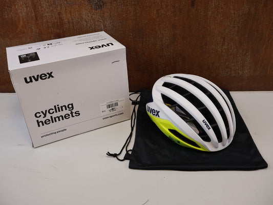Helme von UVEX, UVEX SURGE AERO MIPS / GR. 56-59 CM / RENNRAD HELM vor USEDBIKES-OB.DE Hintergrund
