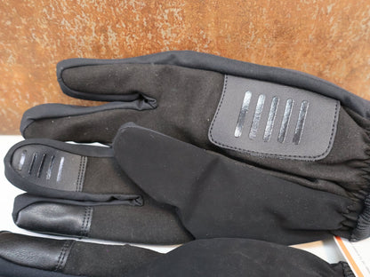 Handschuhe von Vaude, VAUDE HANKO GLOVES II / GRÖSSE 12 - XXXL / WINDDICHT / SCHWARZ vor USEDBIKES - OB.DE Hintergrund