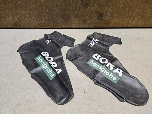 Zubehör - BOH von Velotoze, VELOTOZE BORA HANSGROHE SILICON RAIN TALL SHOE COVERS / ÜBERSCHUH in variant_title vor USEDBIKES - OB.DE Hintergrund