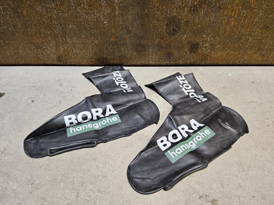 Zubehör - BOH von Velotoze, VELOTOZE BORA HANSGROHE SILICON RAIN TALL SHOE COVERS / ÜBERSCHUH in variant_title vor USEDBIKES - OB.DE Hintergrund