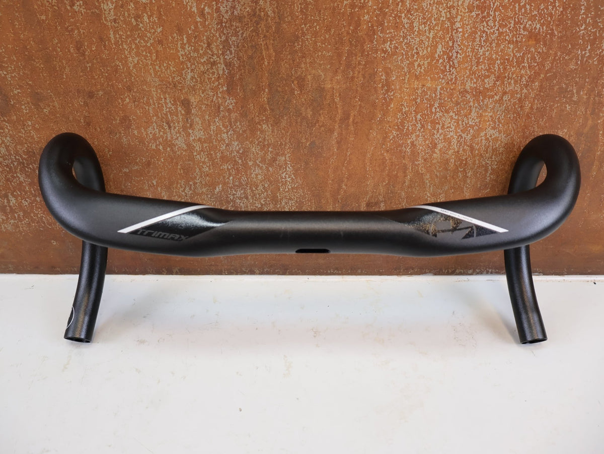 Lenker von Vision, Vision TriMax Aero Lenker 31.8 x 420 mm Aluminium 302g vor USEDBIKES-OB.DE Hintergrund