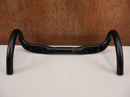 Lenker von Vision, Vision TriMax Aero Lenker 31.8 x 420 mm Aluminium 302g vor USEDBIKES-OB.DE Hintergrund