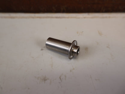 Rollentrainer & Zubehör von Wahoo, WAHOO ADAPTER SET SCHNELLSPANNER KICKR / KICKR CORE vor USEDBIKES-OB.DE Hintergrund