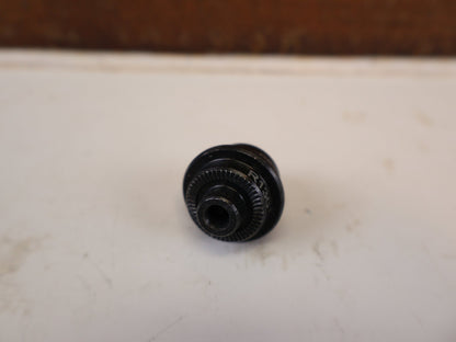 Rollentrainer & Zubehör von Wahoo, WAHOO ADAPTER SET SCHNELLSPANNER KICKR / KICKR CORE vor USEDBIKES-OB.DE Hintergrund