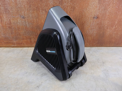 Rollentrainer von Wahoo, WAHOO KICKR HEADWIND BLUETOOTH - VENTILATOR WFBKTR7EU vor USEDBIKES - OB.DE Hintergrund