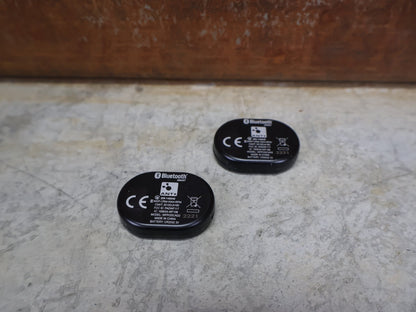 GPS - Geräte & Sensoren von Wahoo, WAHOO RPM SPEED & CADENCE – SENSORSET / BLUETOOTH & ANT+ / WFRPMC vor USEDBIKES - OB.DE Hintergrund