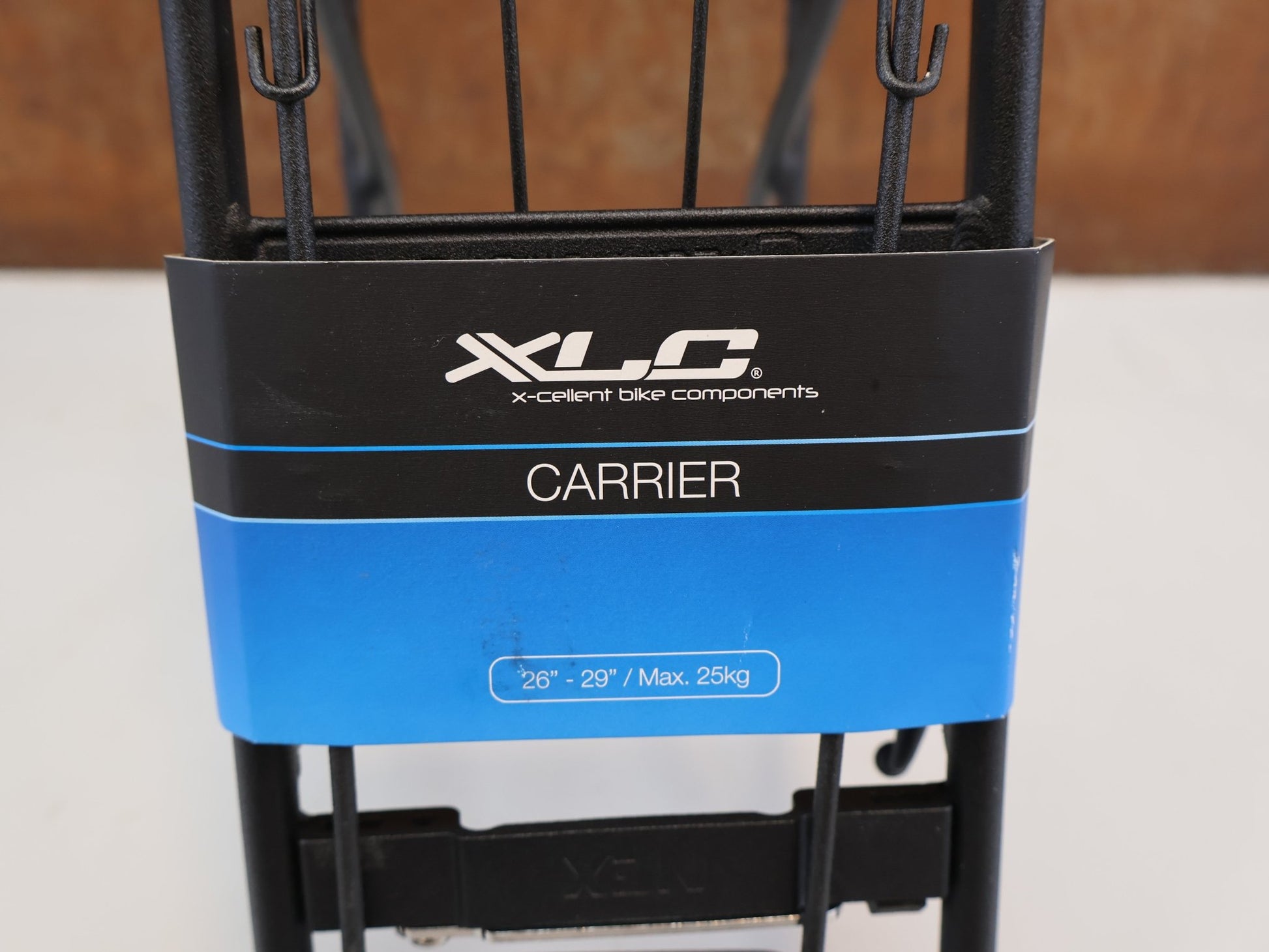 Schutzbleche & Gepäckträger von XLC, XLC CARRY MORE RP-R14 / GEPÄCKTRÄGER 26-29 ZOLL / B-WARE OHNE MONTAGEMATERIAL vor USEDBIKES-OB.DE Hintergrund
