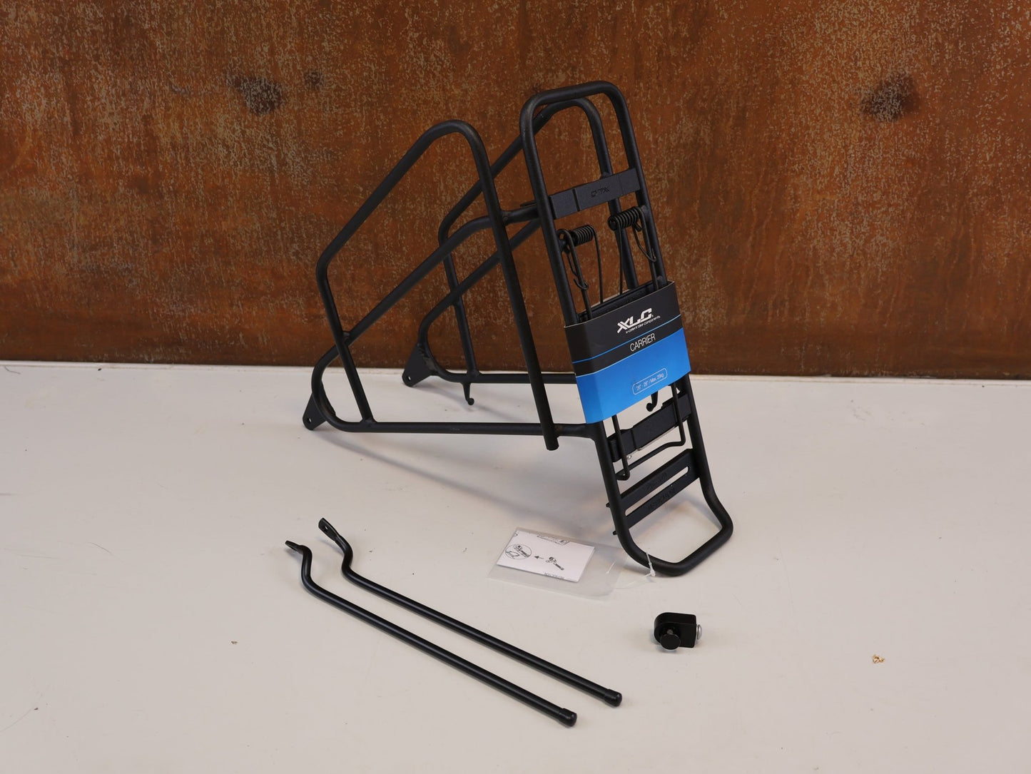 Schutzbleche & Gepäckträger von XLC, XLC CARRY MORE RP-R14 / GEPÄCKTRÄGER 26-29 ZOLL / B-WARE OHNE MONTAGEMATERIAL vor USEDBIKES-OB.DE Hintergrund