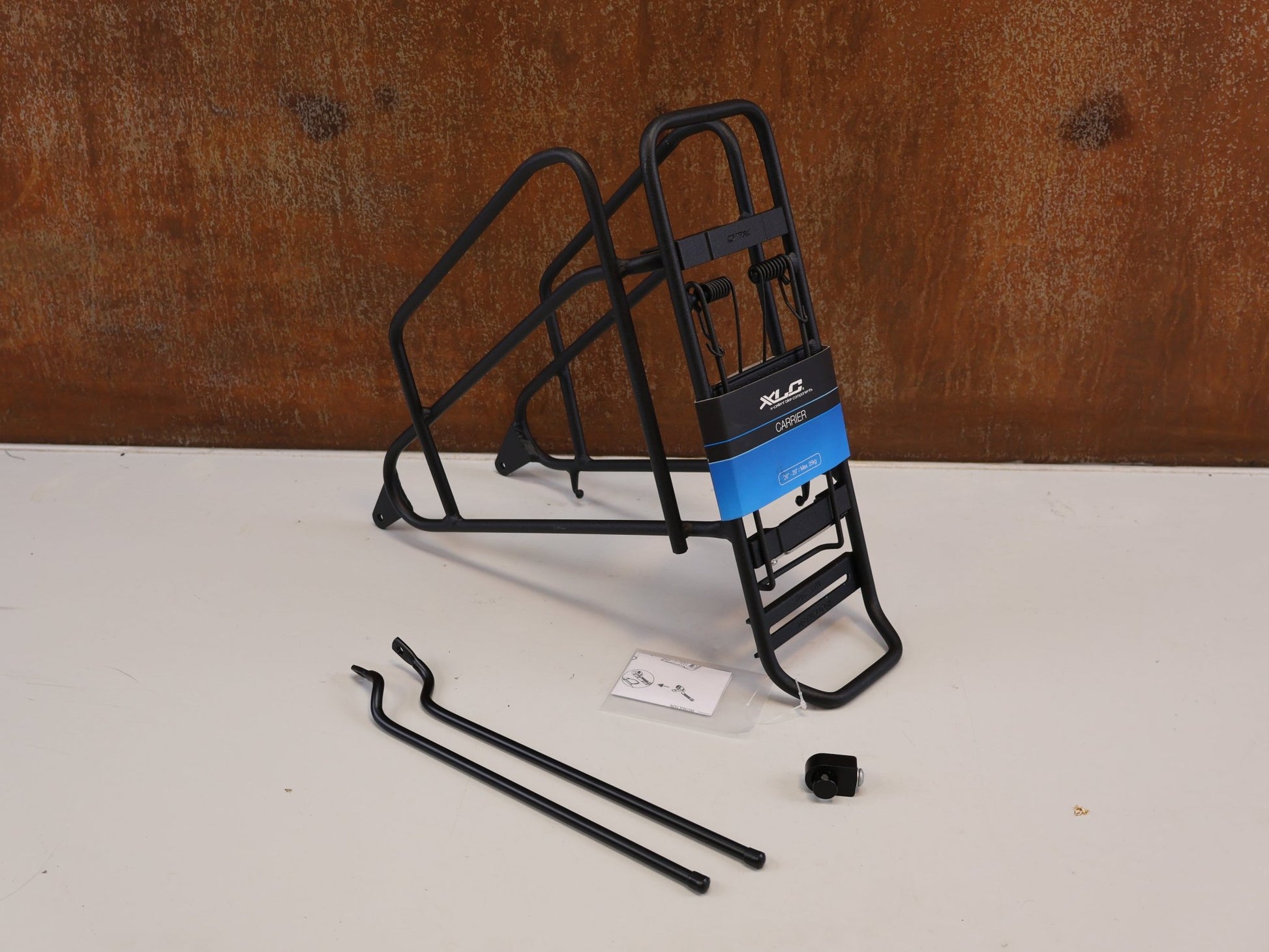 Schutzbleche & Gepäckträger von XLC, XLC CARRY MORE RP-R14 / GEPÄCKTRÄGER 26-29 ZOLL / B-WARE OHNE MONTAGEMATERIAL vor USEDBIKES-OB.DE Hintergrund