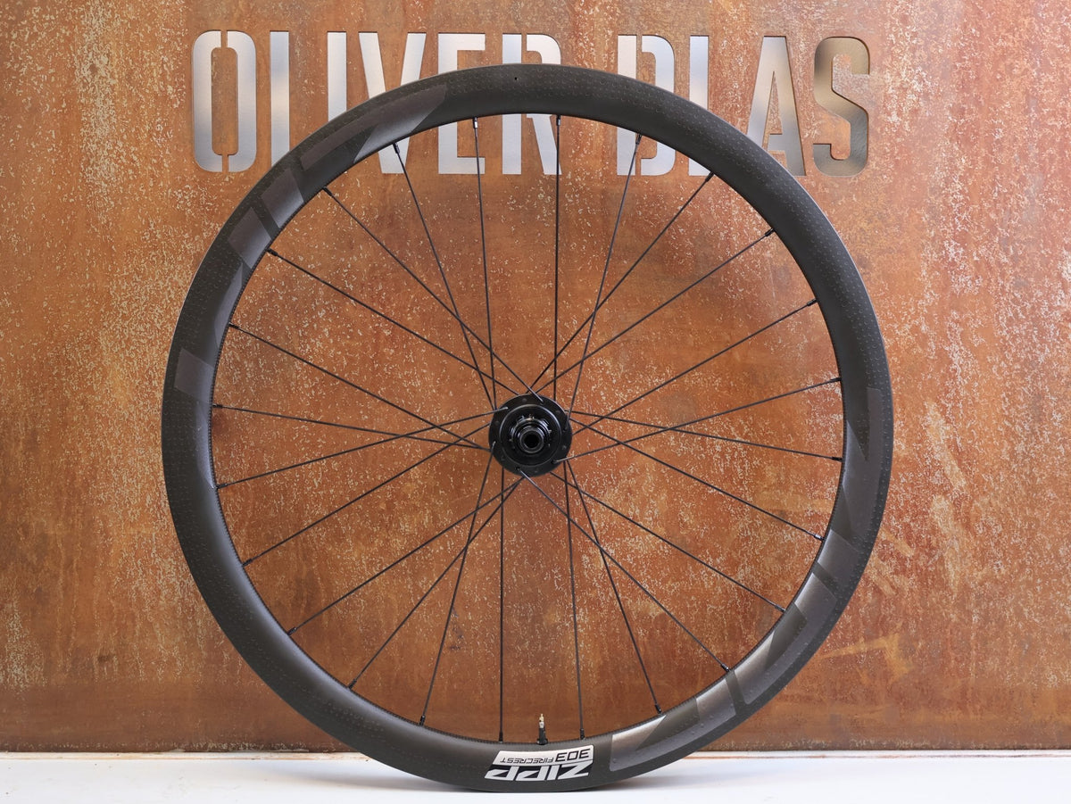 Laufrad/Laufradsatz von Zipp, ZIPP 303 Firecrest Disc Carbon Laufradsatz SRAM XDR 1428g vor USEDBIKES-OB.DE Hintergrund