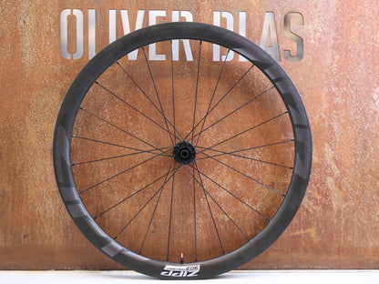 Laufrad/Laufradsatz von Zipp, ZIPP 303 Firecrest Disc Carbon Laufradsatz SRAM XDR 1428g vor USEDBIKES-OB.DE Hintergrund