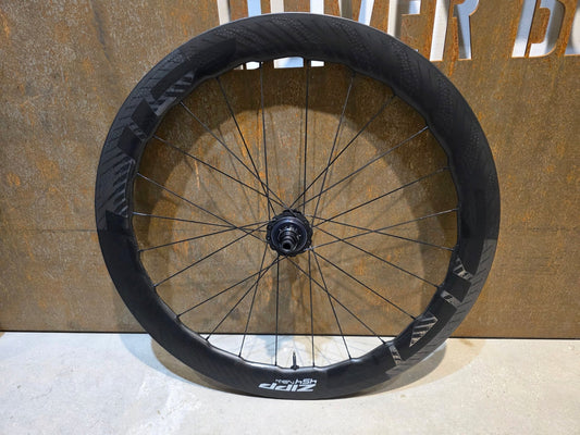 Laufrad/Laufradsatz von Zipp, ZIPP 454 NSW LAUFRADSATZ DISC vor USEDBIKES - OB.DE Hintergrund