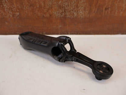 Vorbau von Zipp, Zipp SL Speed Carbon Vorbau 120mm QuickView Mount 193g vor USEDBIKES-OB.DE Hintergrund