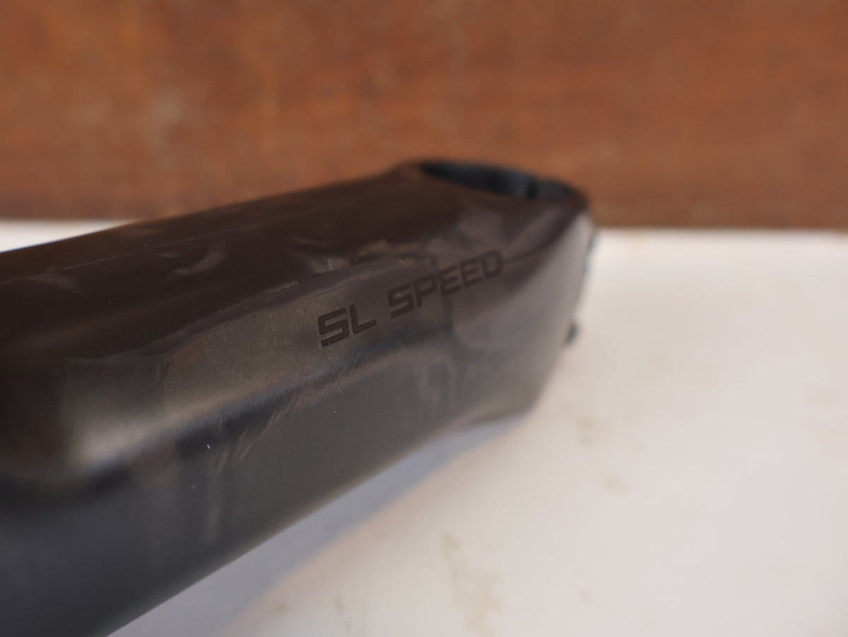 Vorbau von Zipp, Zipp SL Speed Carbon Vorbau 120mm QuickView Mount 193g vor USEDBIKES-OB.DE Hintergrund