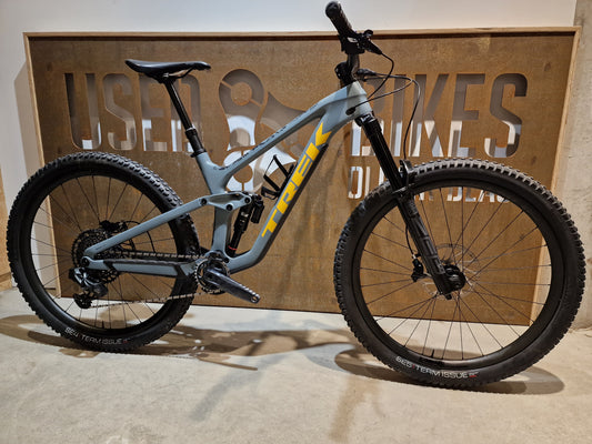 TREK SLASH 9.8 AXS / PROJECT ONE / M